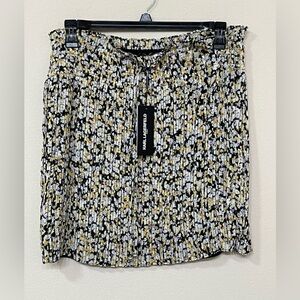 Karl Lagerfeld Women's Yellow/Black Floral Print Mid Rise Pleated Mini Skirt XL